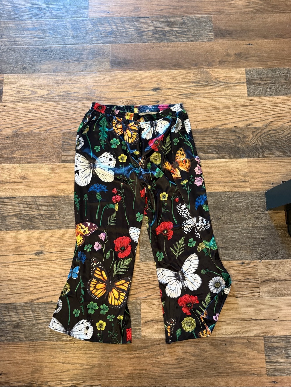 Dressed in LaLa Folklore Floral Pants ONLY - Picture 2 of 2